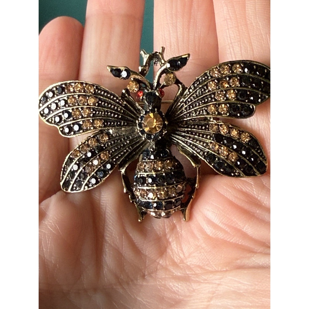 Vintage Rhinestone Bee Brooch Blue Topaz Crystal Gold Tone Insect Statement Pin